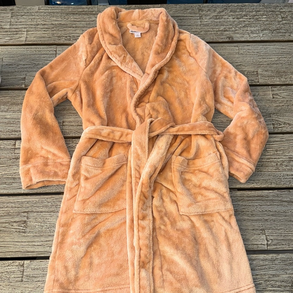NWOT Amazon Essentials Soft Plush Mid-Length Winter Robe, Tan, Size XS